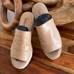 Splendid Tan Leather Slide Sandals